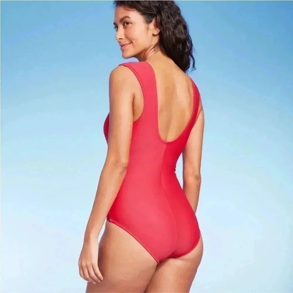NWT Full Coverage Tummy Control
Cap Sleeve U-Wire One Piece Swimsuit - K… - Picture 4 of 6